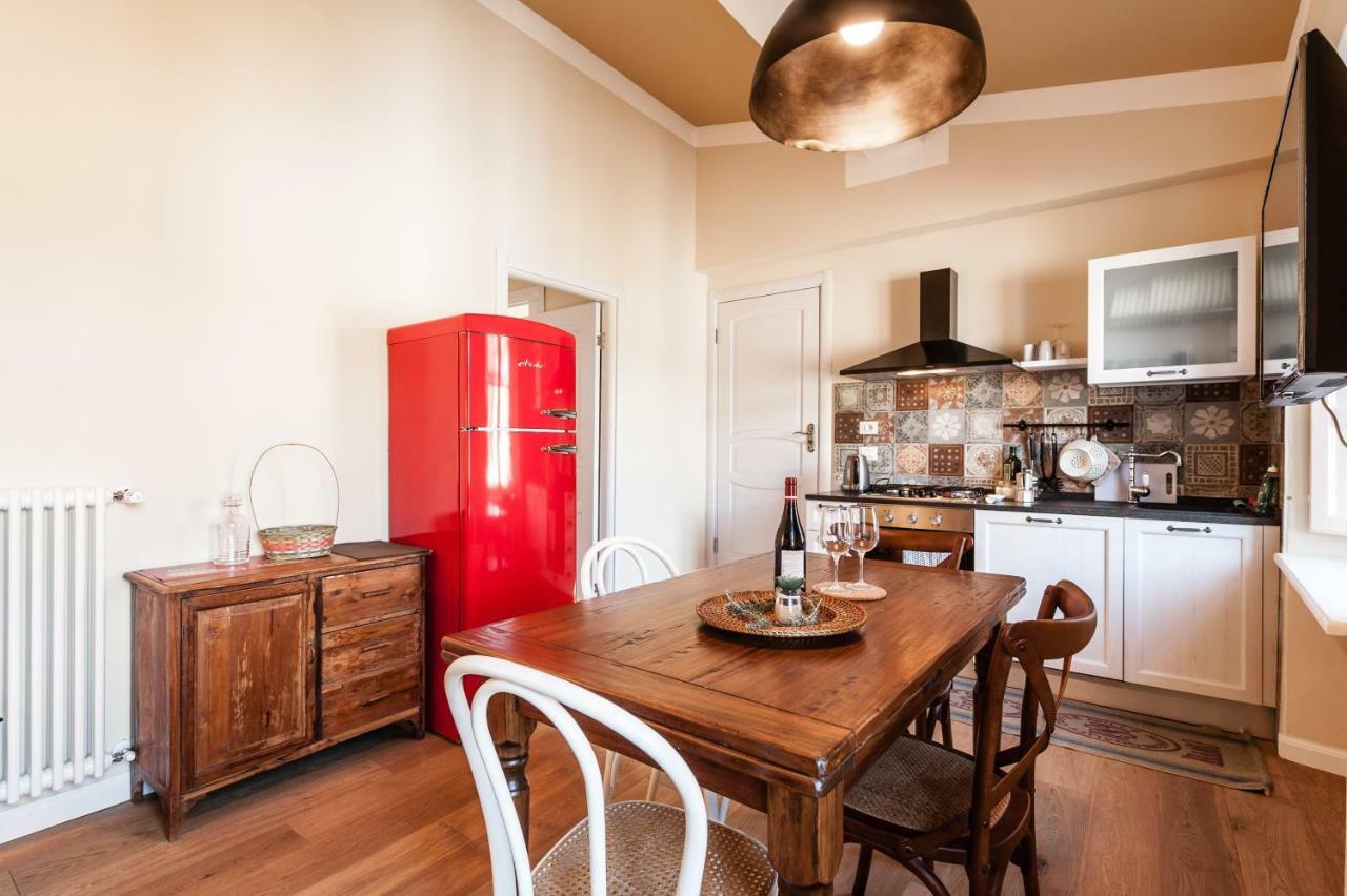 Affordable Suite With A View In The Heart Of Lucca Esterno foto